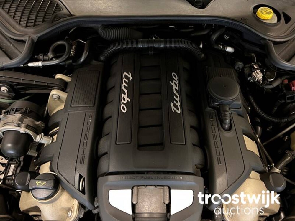 Porsche Panamera Turbo 4.8 Auto