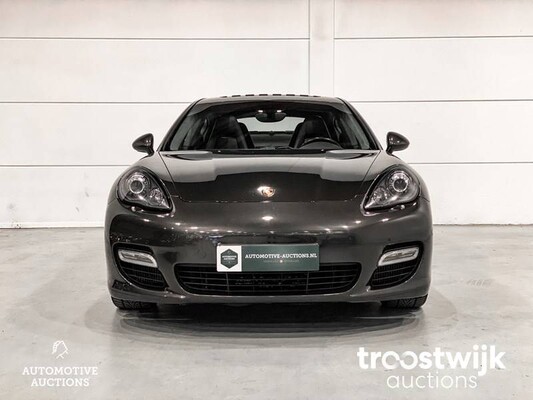 Porsche Panamera Turbo 4.8 Auto