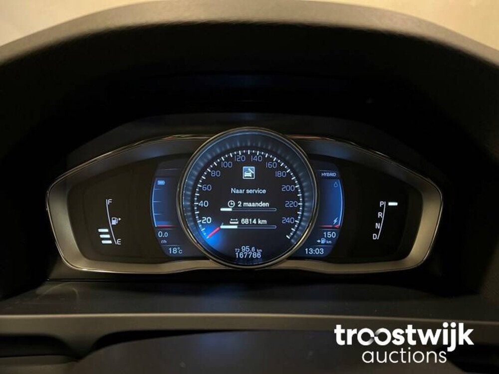 Volvo V60 2.4 D6 AWD Plug-In Hybrid Momentum Auto