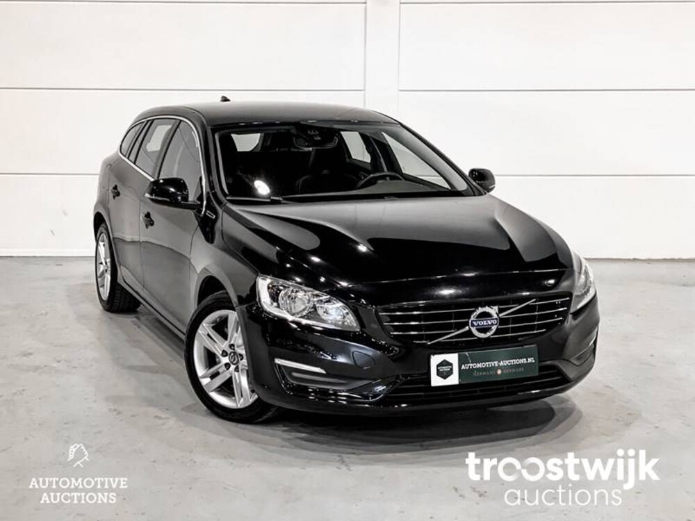Volvo V60 2.4 D6 AWD Plug-In Hybrid Momentum Auto