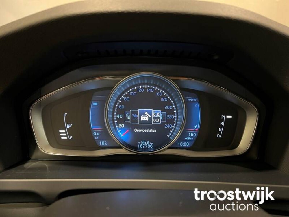 Volvo V60 2.4 D6 AWD Plug-In Hybrid Momentum Auto
