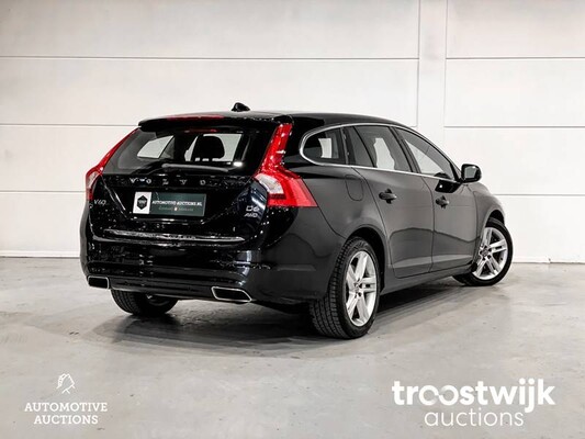 Volvo V60 2.4 D6 AWD Plug-In Hybrid Momentum 215pk 2015, GH-889-P