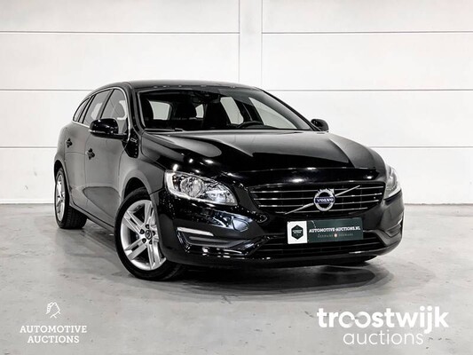 Volvo V60 2.4 D6 AWD Plug-In Hybrid Momentum Auto