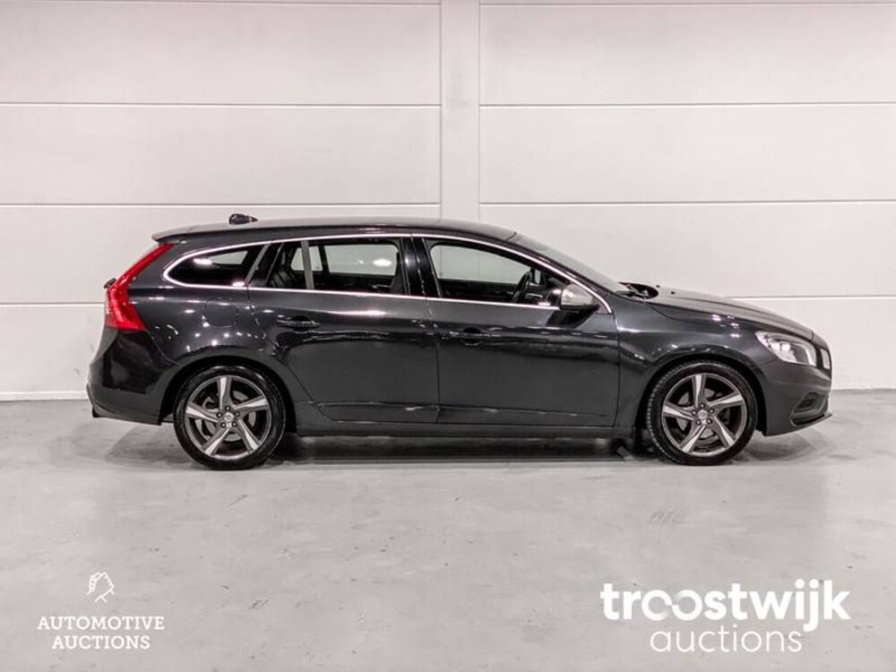 Volvo V60 1.6 T3 R-Design Auto