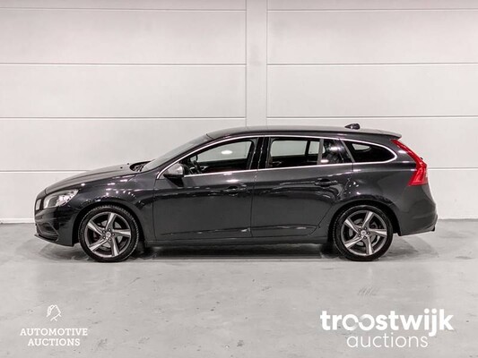 Volvo V60 1.6 T3 R-Design Auto