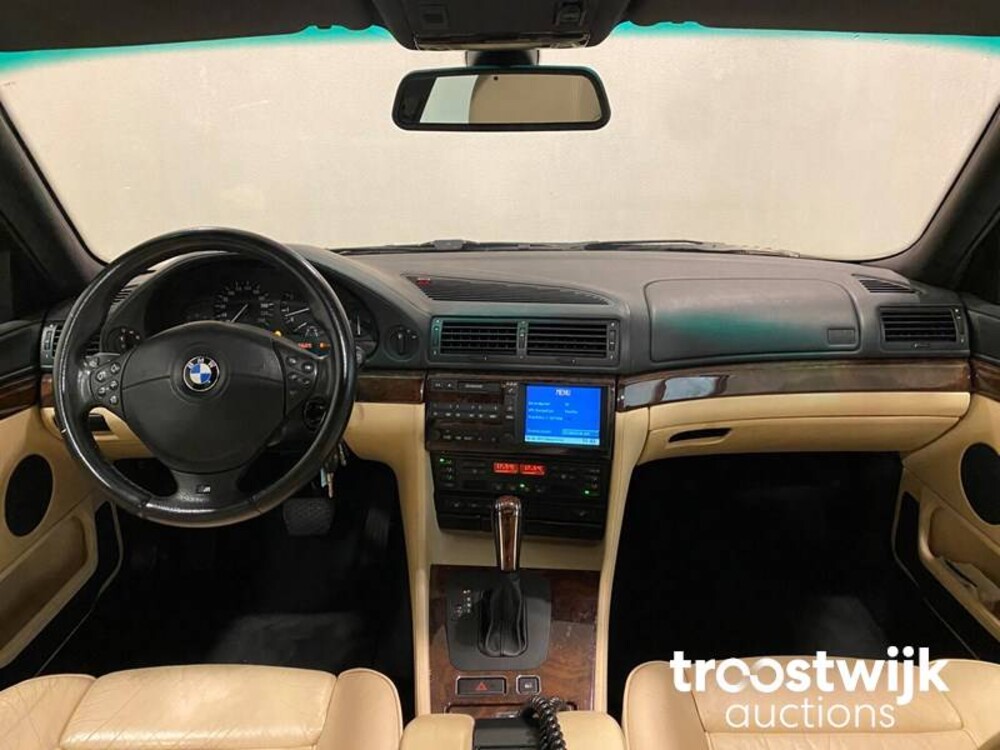 BMW 750i E32 5.4 V12 Auto