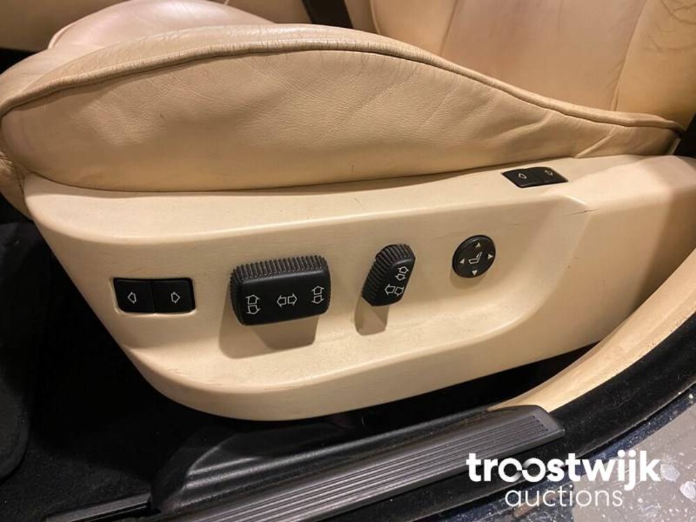 BMW 750i E32 5.4 V12 Auto