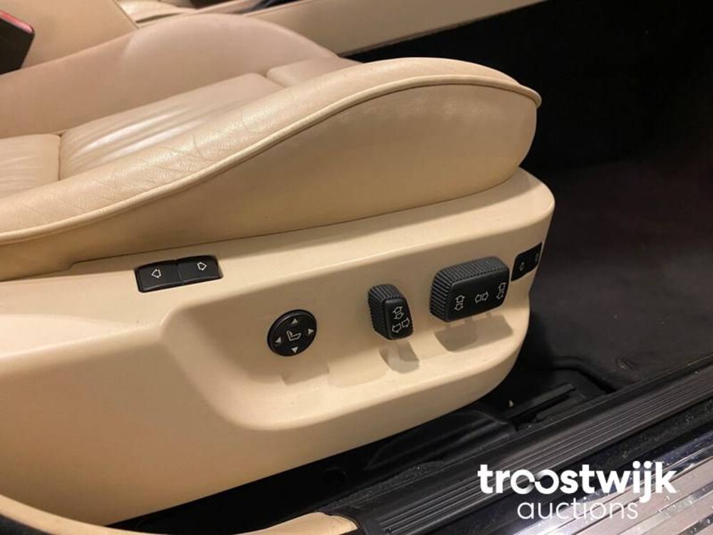 BMW 750i E32 5.4 V12 Auto