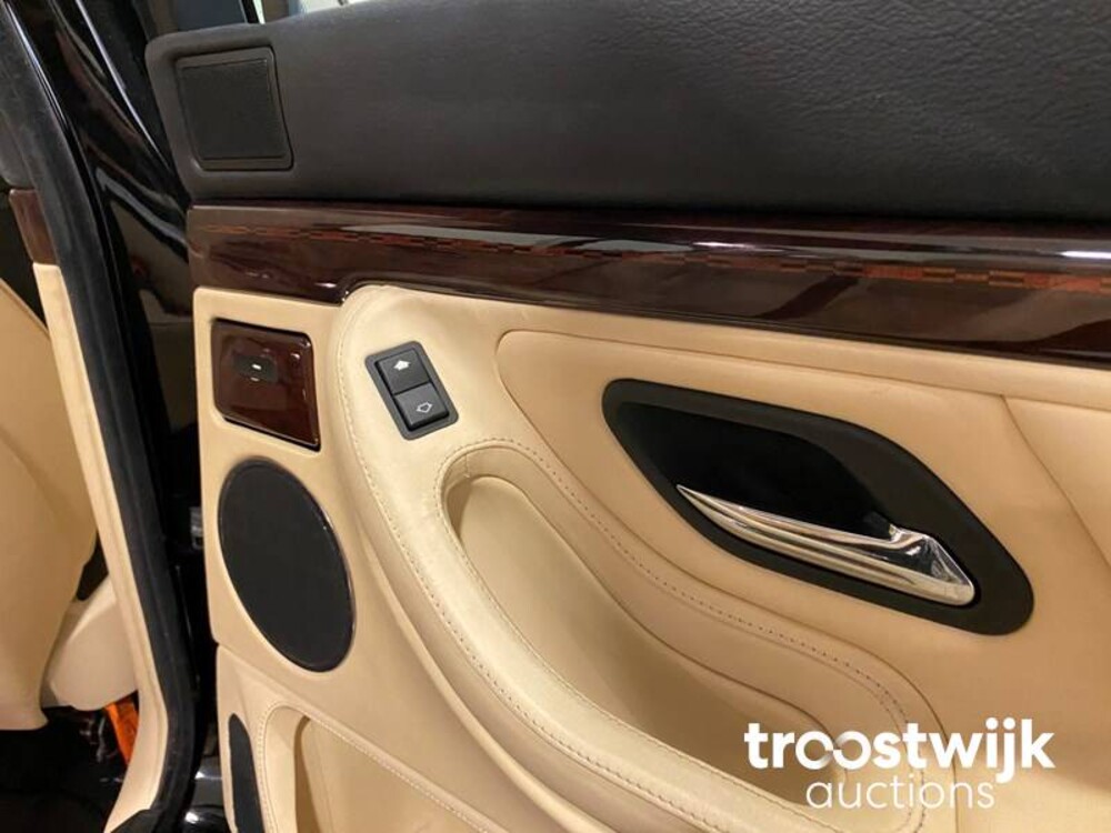 BMW 750i E32 5.4 V12 Auto