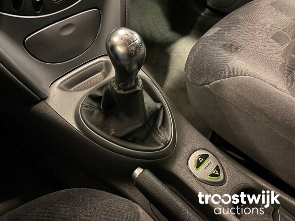 Citroen C5 1.8-16V Ligne Prestige Car