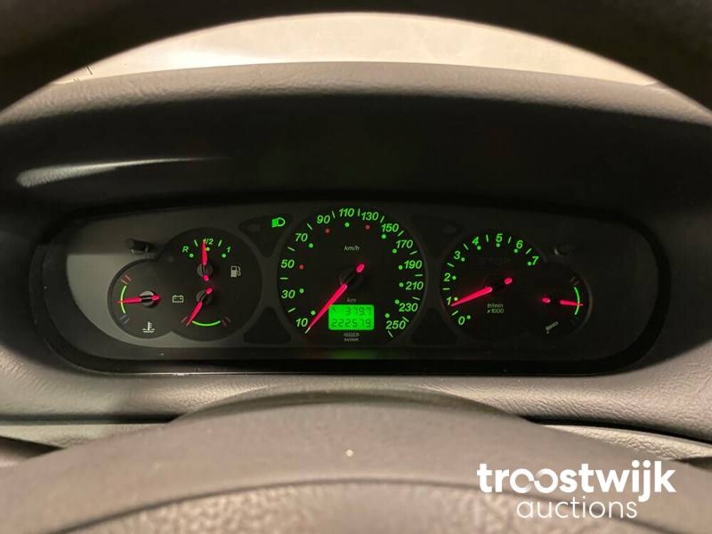 Citroen C5 1.8-16V Ligne Prestige Car