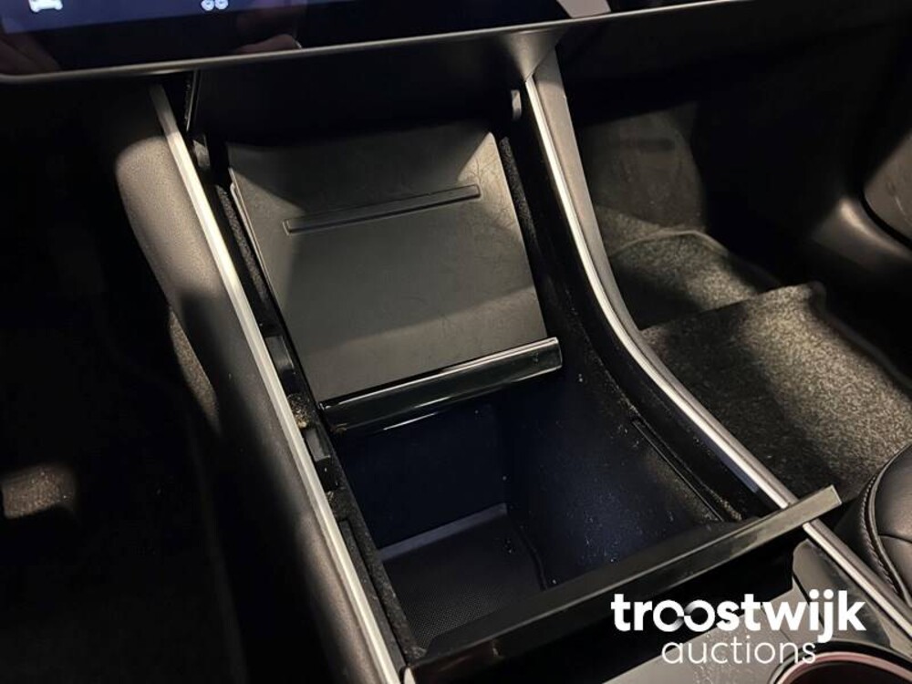 Tesla Model 3 Standard RWD Plus Auto