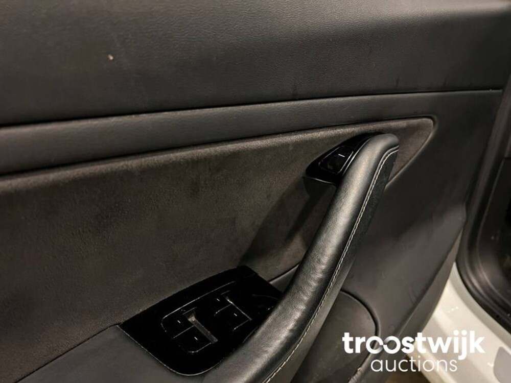 Tesla Model 3 Standard RWD Plus Auto