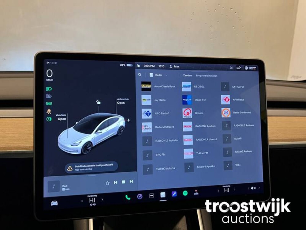 Tesla Model 3 Standard RWD Plus Auto