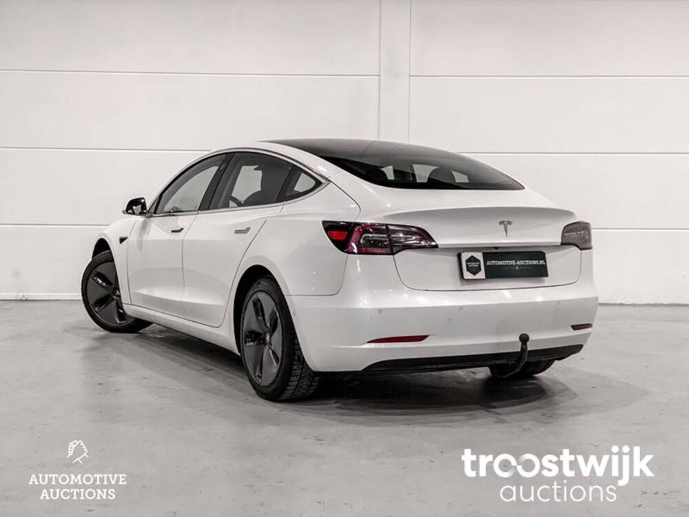 Tesla Model 3 Standard RWD Plus Auto