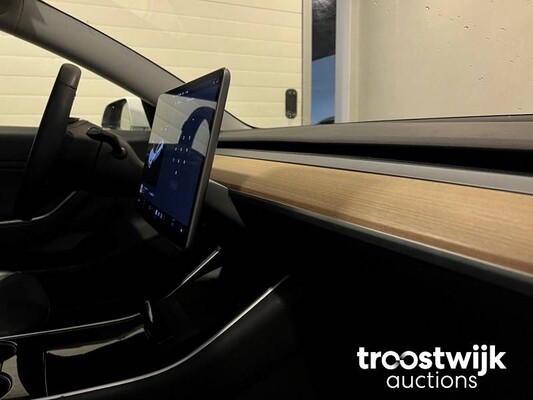 Tesla Model 3 Standard RWD Plus 238pk 2019 -Orig. NL-, G-739-DN