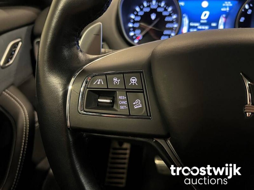 Maserati Levante S 3.0 V6 GranLusso SQ4 Auto