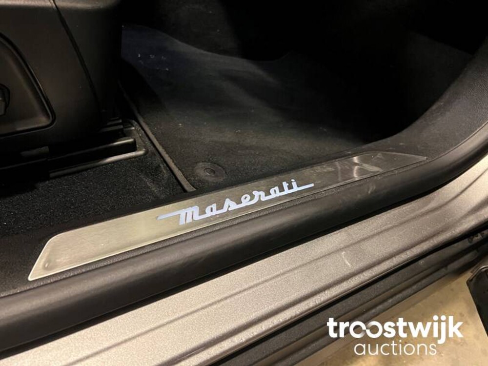 Maserati Levante S 3.0 V6 GranLusso SQ4 Auto