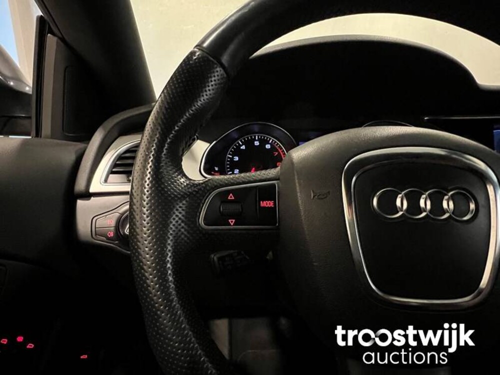 Audi A5 Coupé 2.0 TFSI Pro Line 179pk Automaat 2009, 8-XKL-73