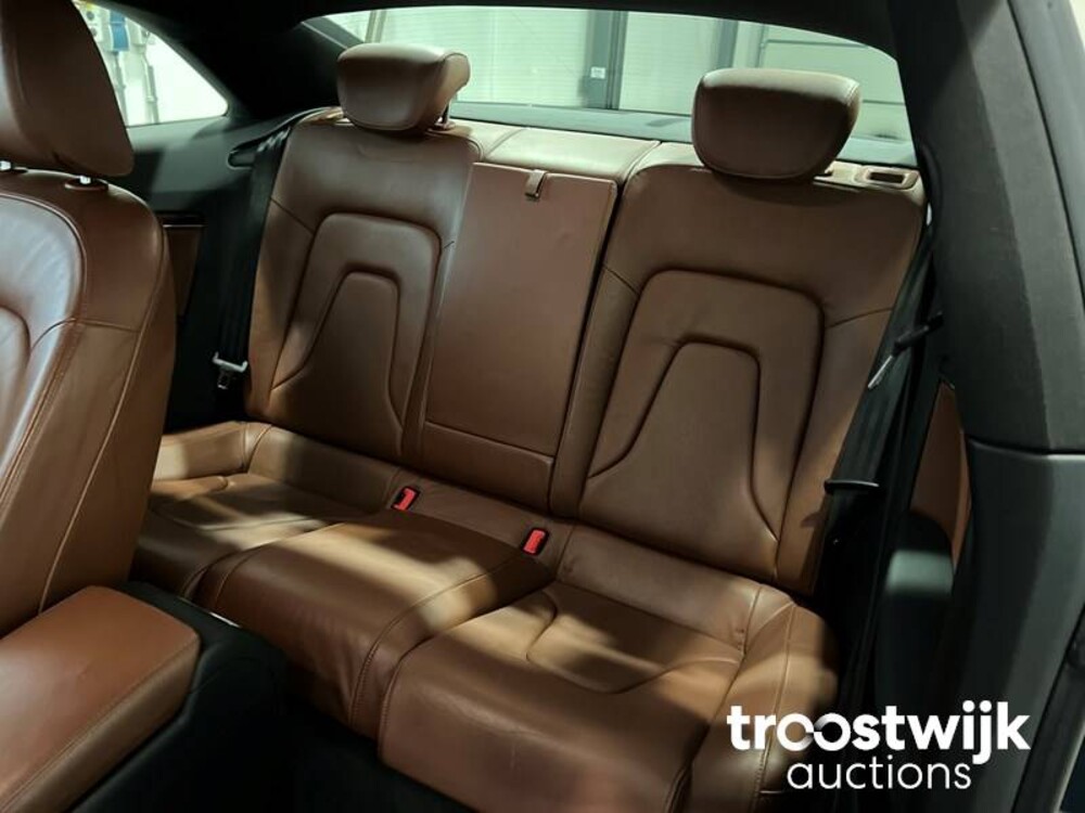 Audi A5 Coupé 2.0 TFSI Pro Line 179pk Automaat 2009, 8-XKL-73