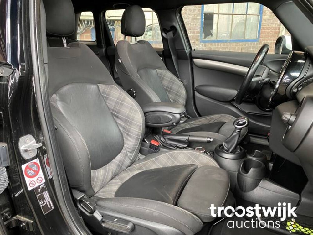 Mini Cooper D Chili Serious Business 116pk 2015, KK-834-N