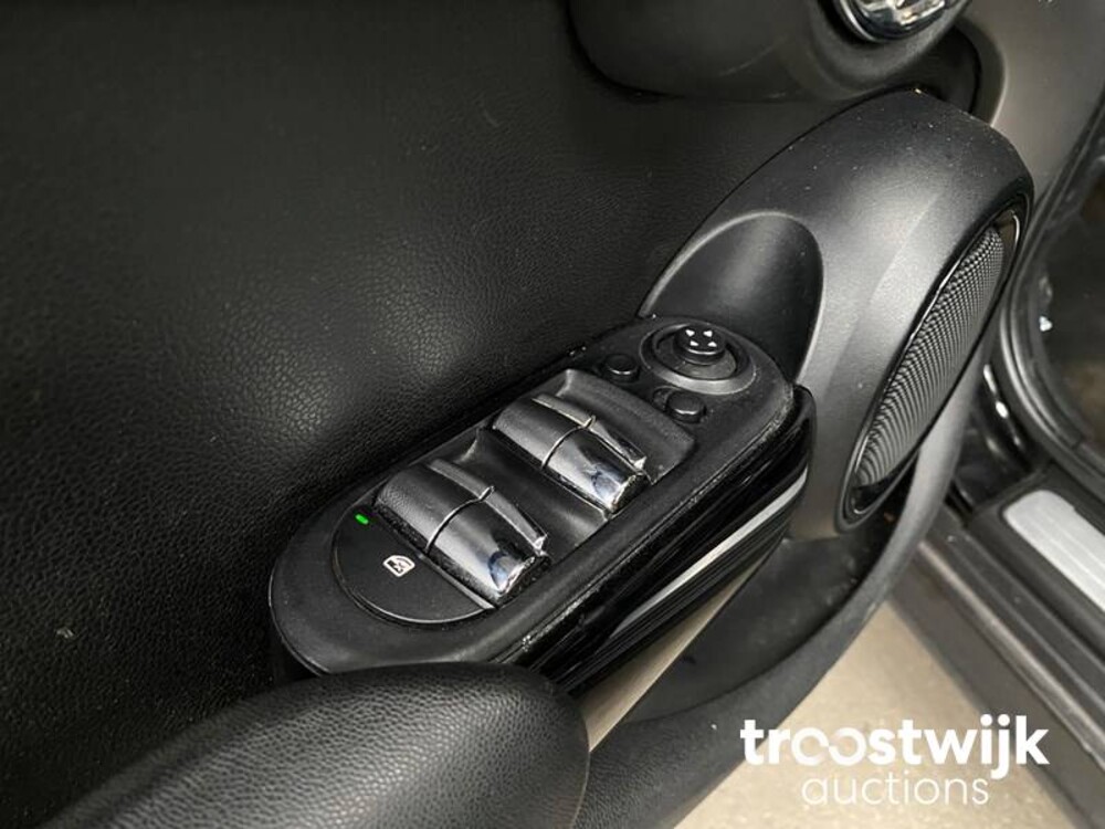 Mini Cooper D Chili Serious Business 116pk 2015, KK-834-N