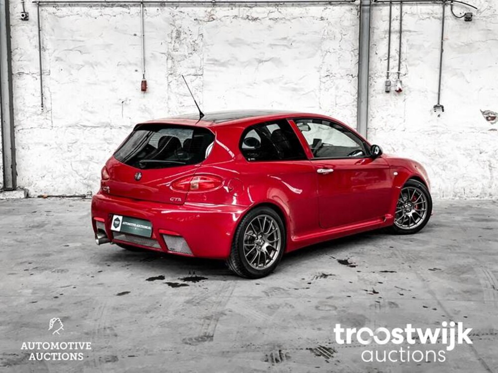 Alfa Romeo 147 GTA 3.2 V6 24V 250pk 2004 Youngtimer