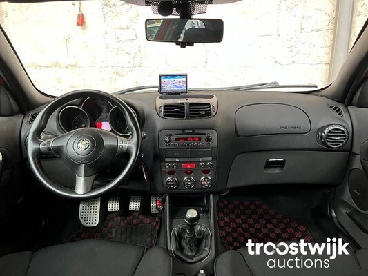 Alfa Romeo 147 GTA 3.2 V6 24V Car