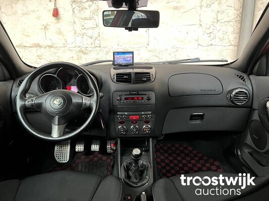 Alfa Romeo 147 GTA 3.2 V6 24V Car