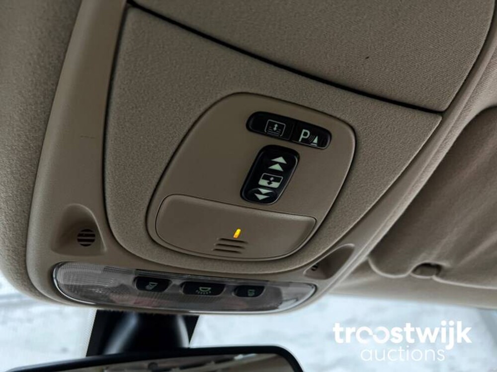 Jaguar XJ Sovereign 2.7D V6 207pk 2008 -Orig.NL-, 59-HJH-9