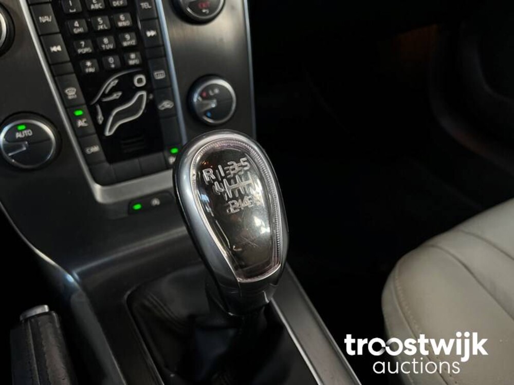 Volvo V40 1.6 D2 Summum 114pk 2013, -Orig.NL-, 87-ZRK-3