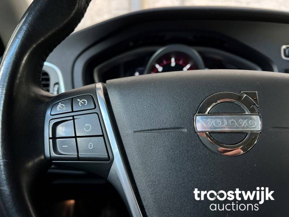Volvo V40 1.6 D2 Summum 114pk 2013, -Orig.NL-, 87-ZRK-3