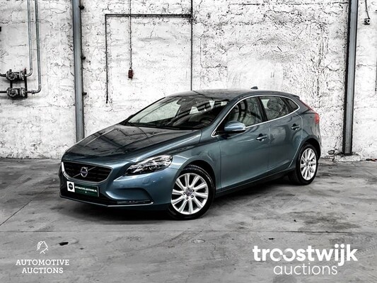 Volvo V40 1.6 D2 Summum Car