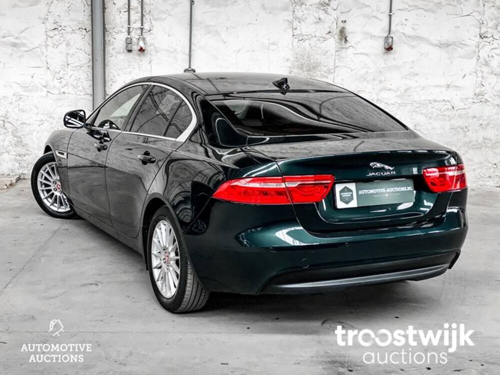 Jaguar XE D R-Sport -Orig. NL- 210pk 2016, JP-175-P