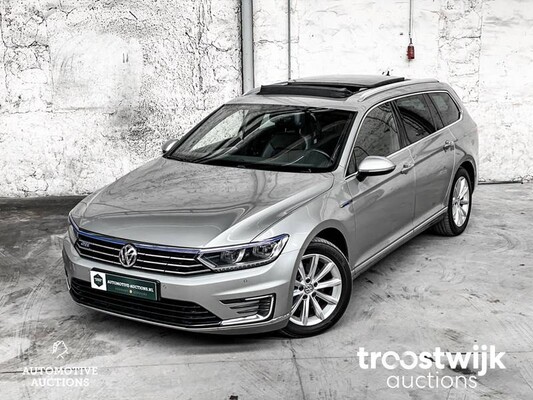 Volkswagen Passat TSI GTE Highline 1.4 Car