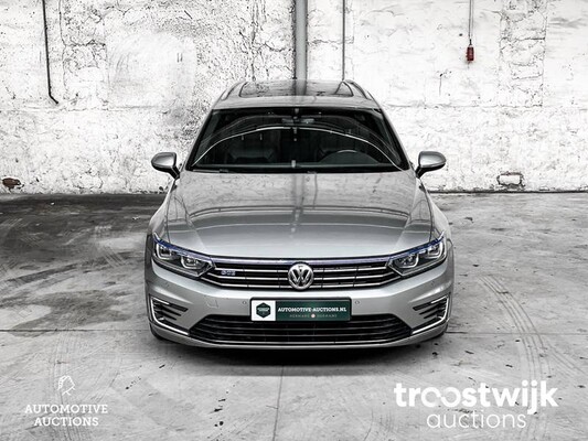 Volkswagen Passat TSI GTE Highline 1.4 Car