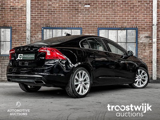 Volvo S60 T5 245pk, 2017