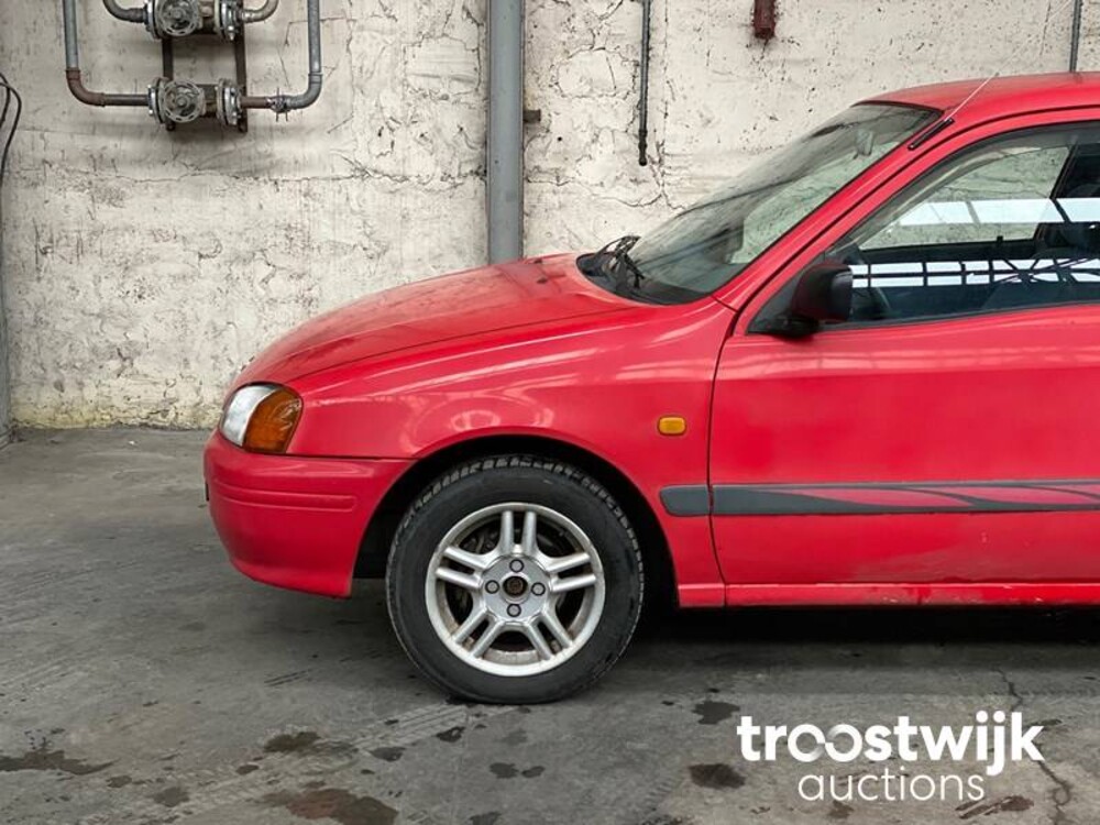 Toyota Starlet 1.3-16V 75pk Orig.NL 1997, SF-TG-89