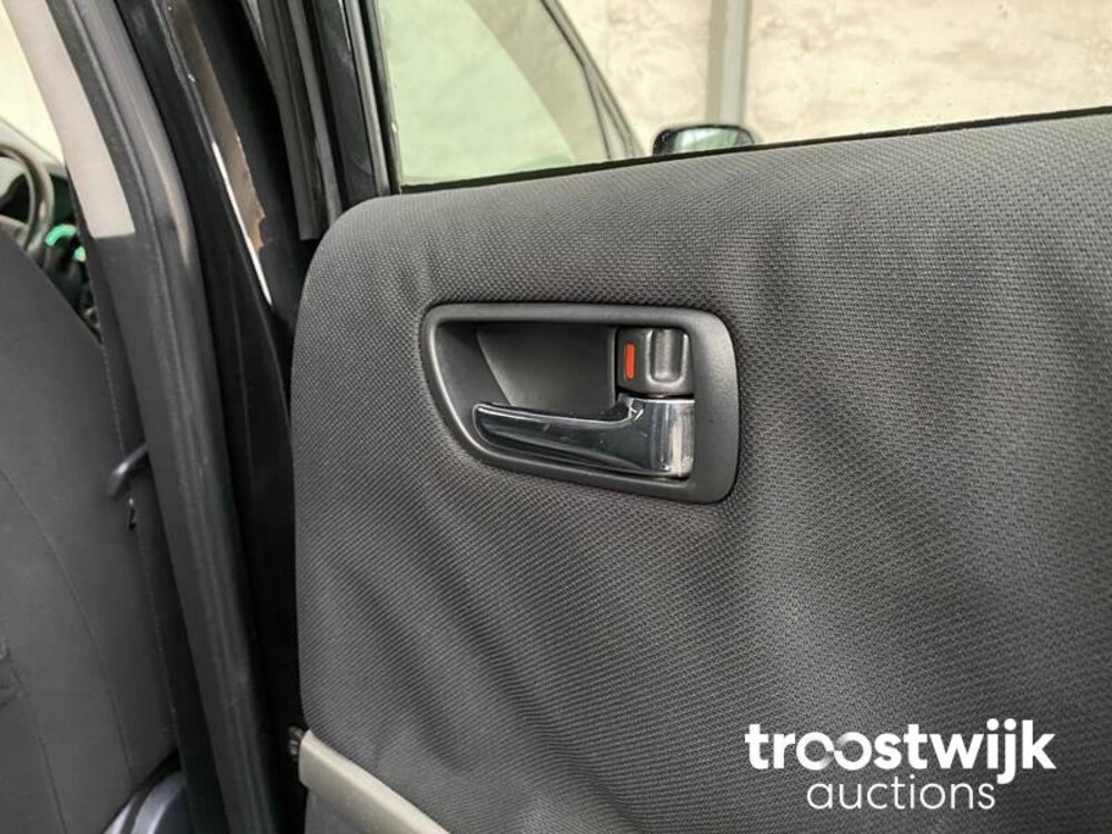 Toyota Verso VVT-i Terra 1.6 Auto