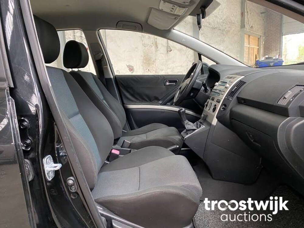 Toyota Verso VVT-i Terra 1.6 Car