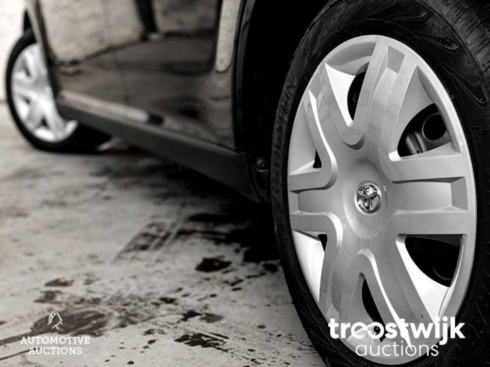 Toyota Verso VVT-i Terra 1.6 Auto