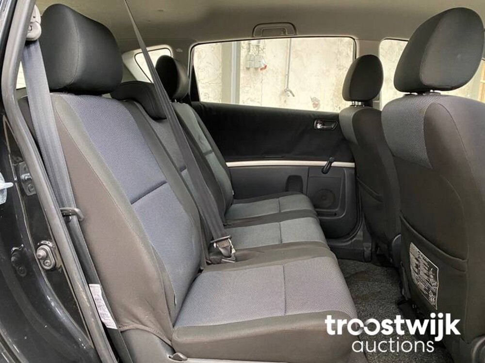 Toyota Verso VVT-i Terra 1.6 Car