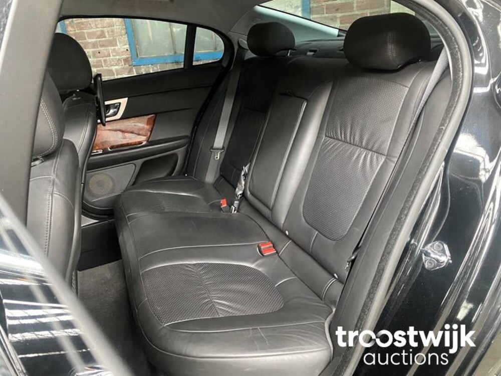 Jaguar XF 3.0 V6 Premium Luxury 238pk 2008