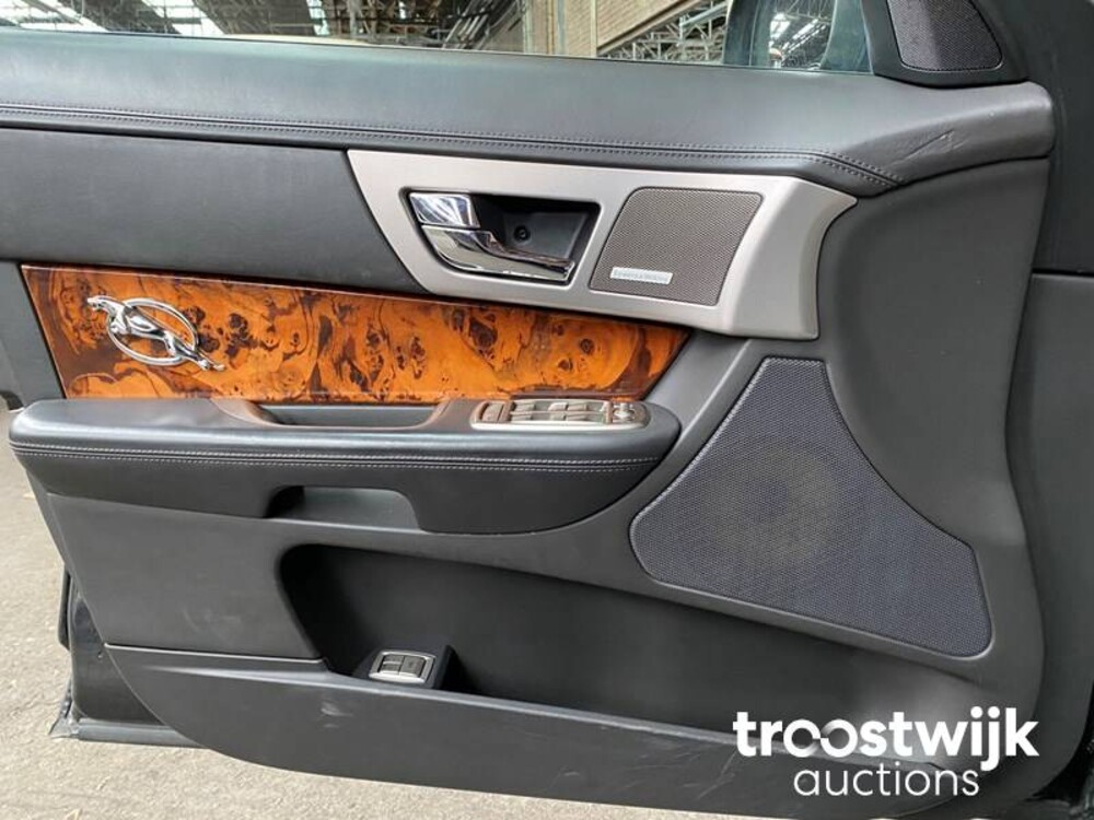 Jaguar XF 3.0 V6 Premium Luxury 238pk 2008