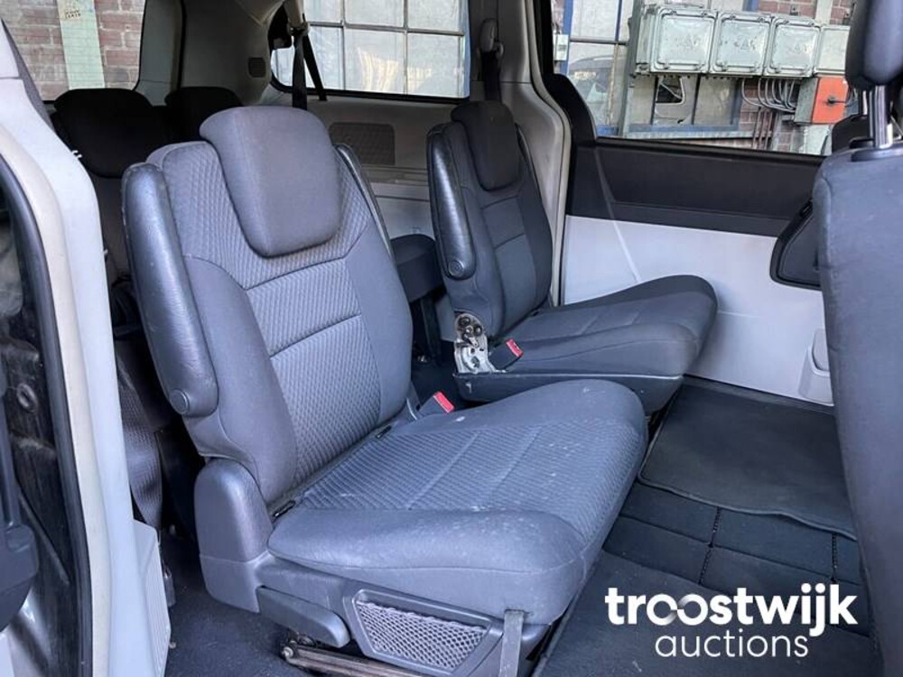 Chrysler Grand Voyager CRD Signature Series 2.8  163pk 2010, GB-306-P