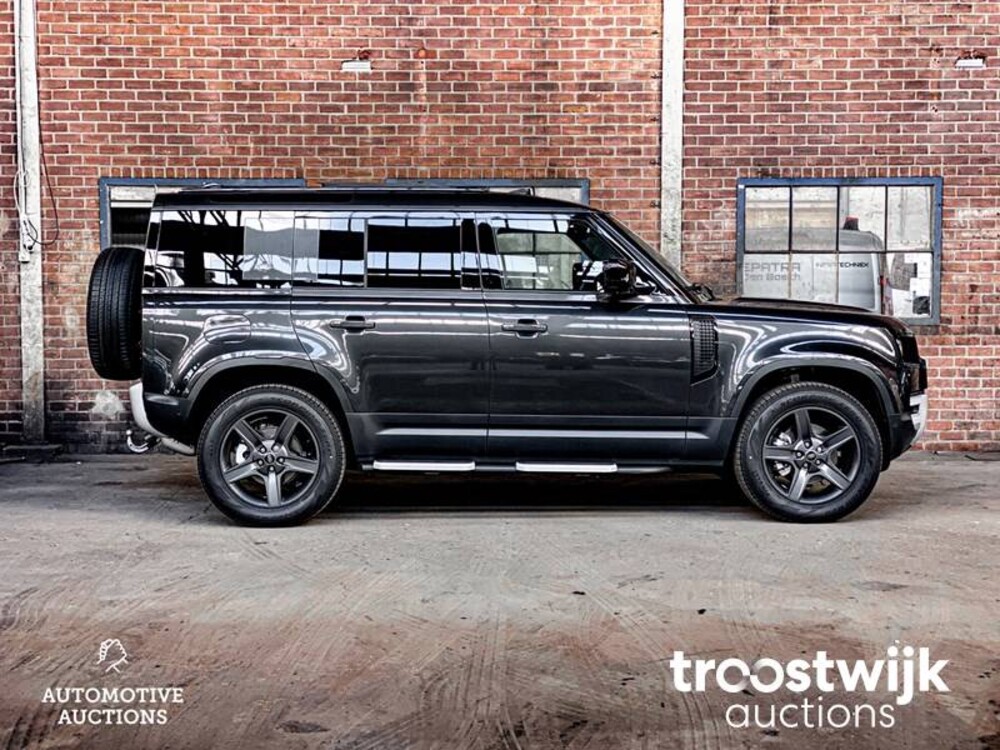 Land Rover Defender 110 D250 SE Aut Car