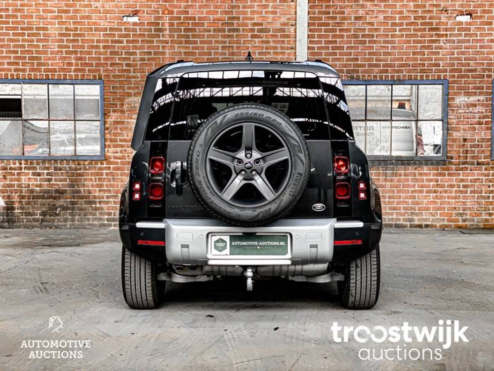 Land Rover Defender 110 D250 SE Aut Car