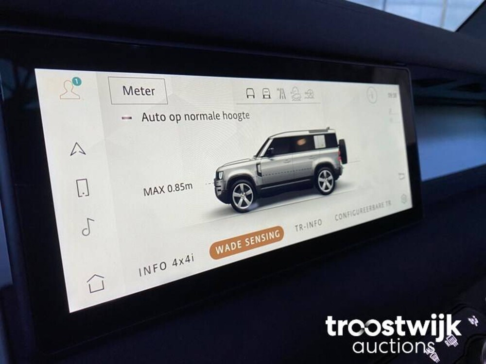 Land Rover Defender 110 D250 SE Aut Car