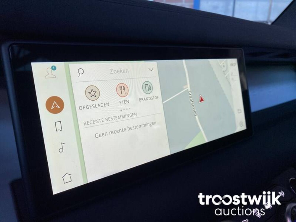 Land Rover Defender 110 D250 SE Aut Car