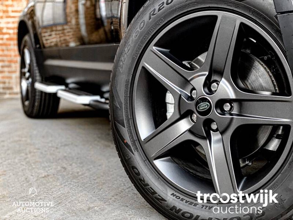 Land Rover Defender 110 D250 SE Aut Car